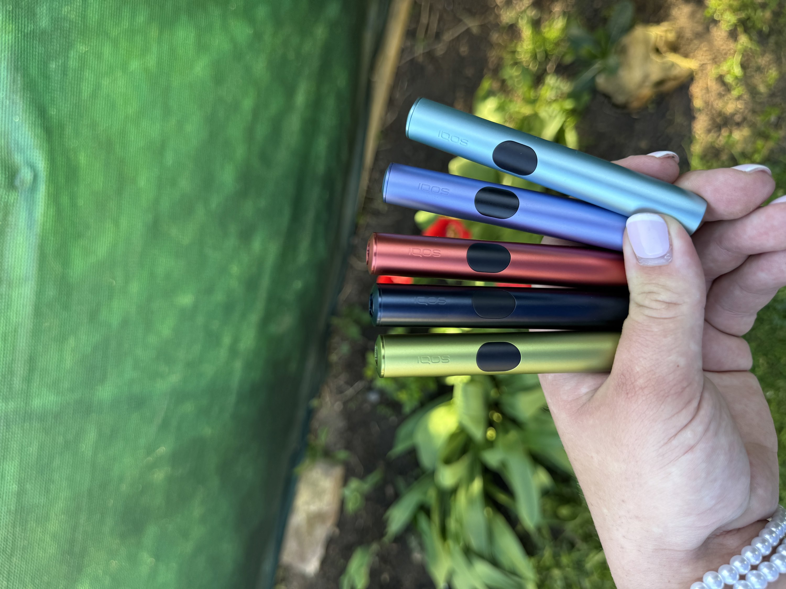 Je IQOS ILUMA skutečně lepší volbou než tradiční cigarety? Zkoumáme fakta a mýty  